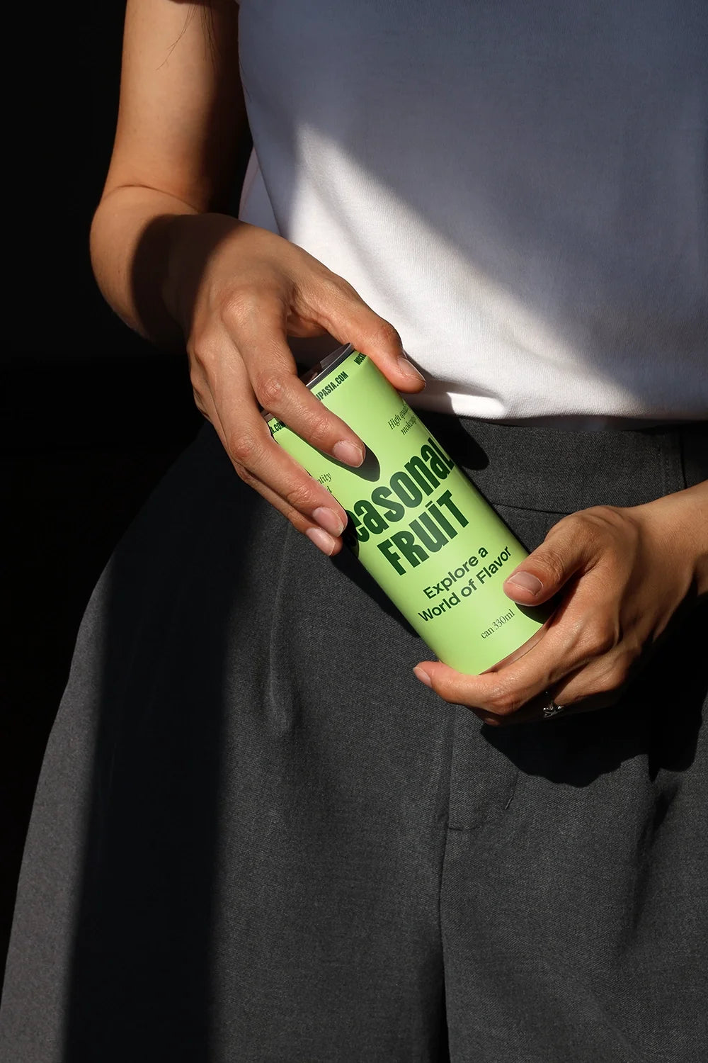 Slim Can Mockup CF02 – Soft Daylight, In Hand