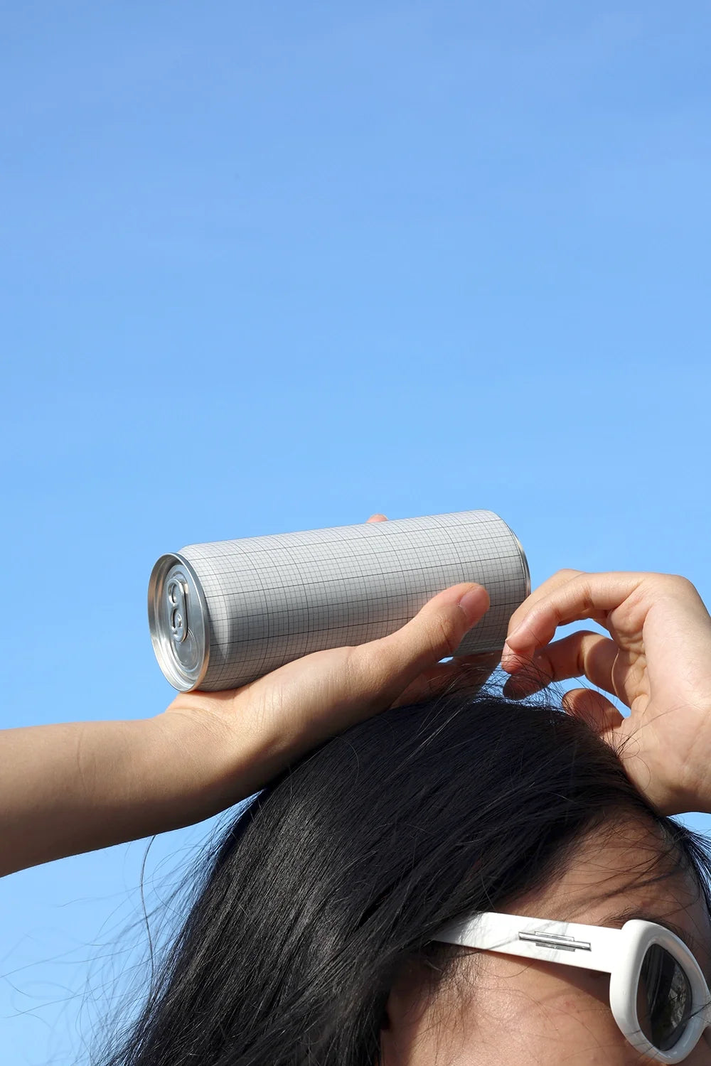 Slim Can Mockup CF29 – Balanced on Head