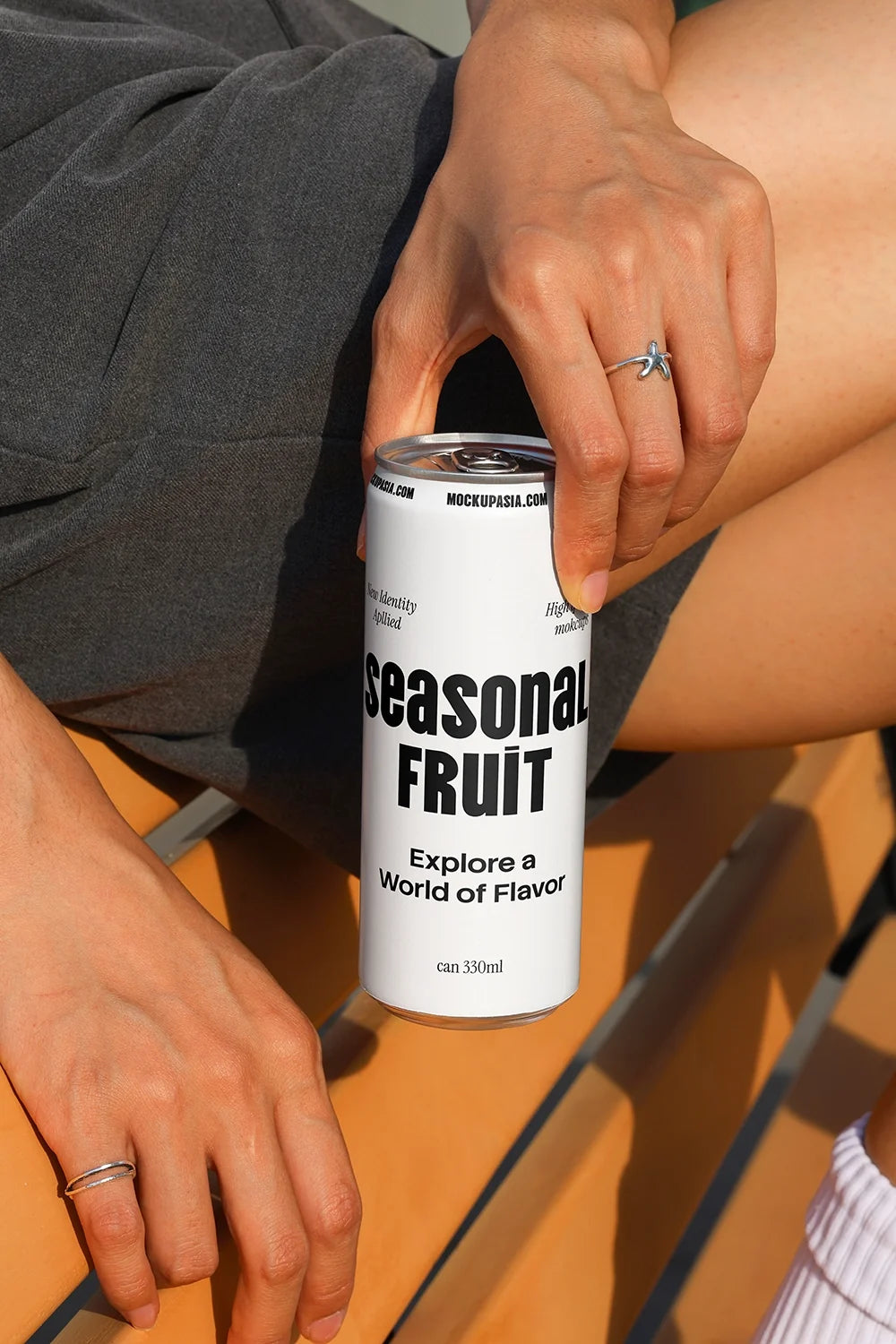 Slim Can Mockup CF33 – Close-Up, Outdoor