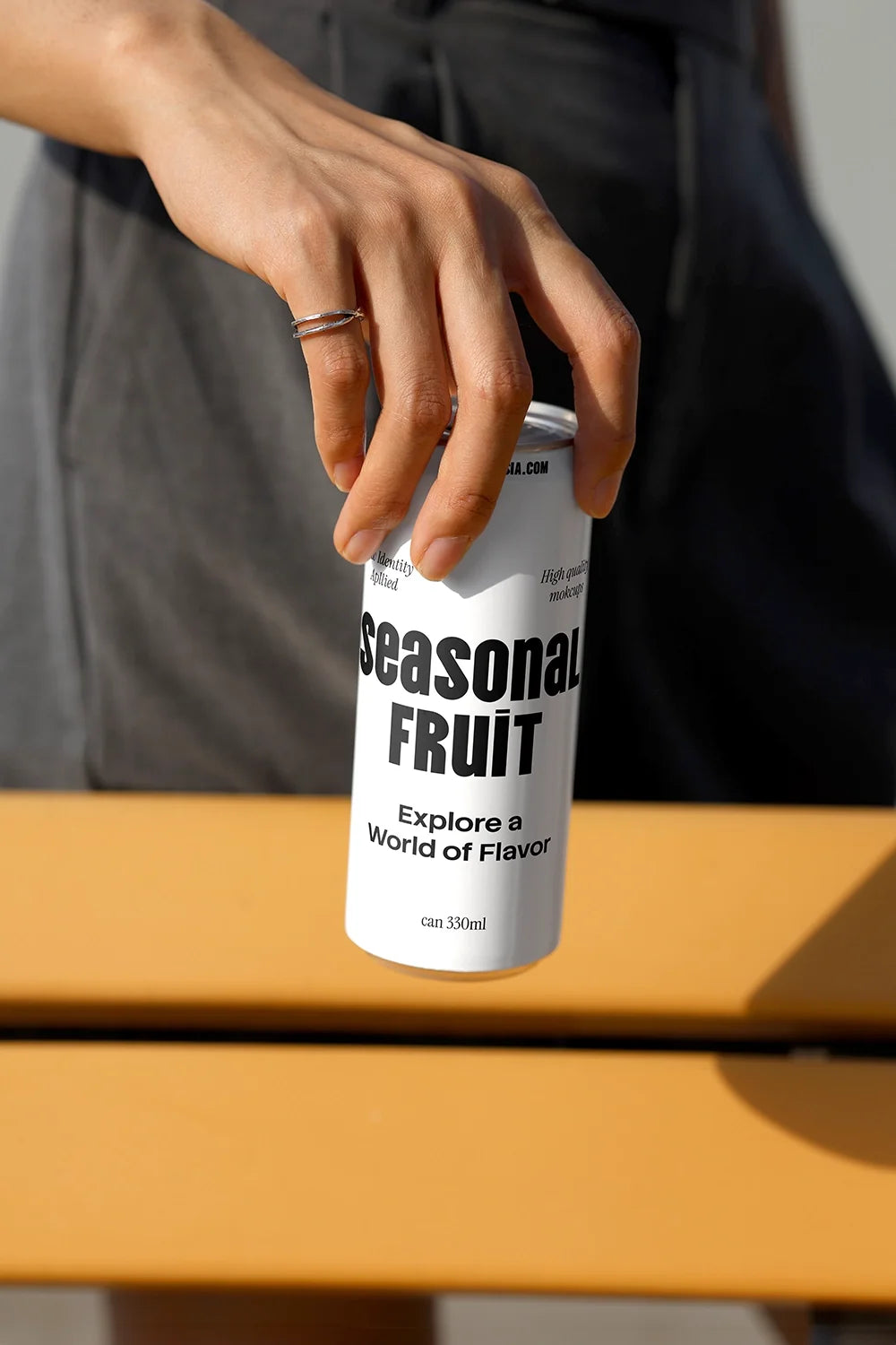 Slim Can Mockup CF21 – Single Can, Outdoor